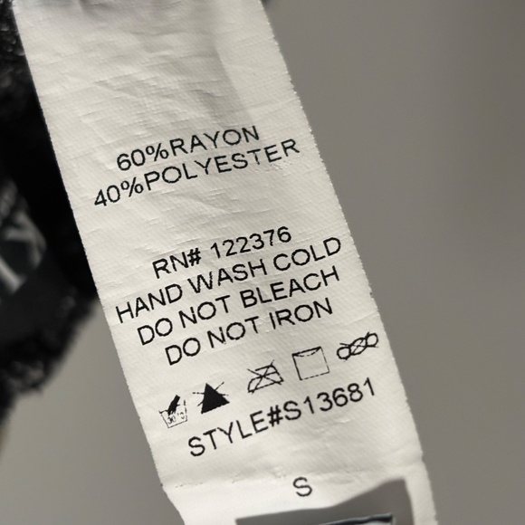 AKIRA SHORTS - Picture 4 of 4